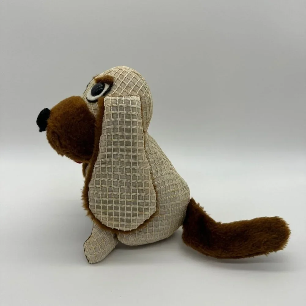 Vintage Hound Dog Stuffed Animal Plush 1983 Latch and Hug Huggables Puppy Kitsch - Picture 5 of 10